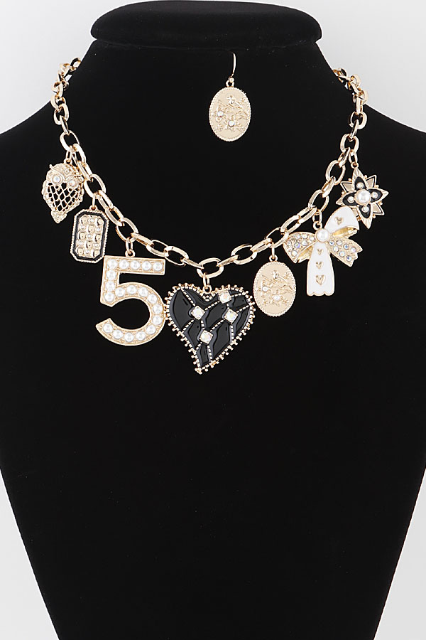 TNE1850 GOLD Luxury Charms Chain Necklace Statement Necklaces