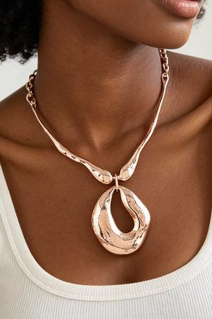 Hammered Ripple Pendant Necklace
