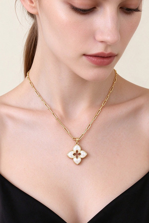 Chic Paperclip Four Leaf Clover Necklace