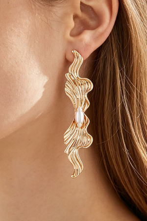 Polished Flow Through Time Earrings