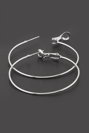 Minimal Hoop Earrings