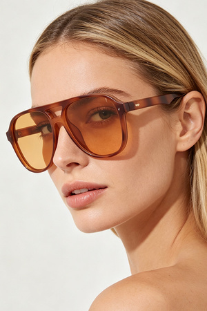 Aura Aviator Sunglasses