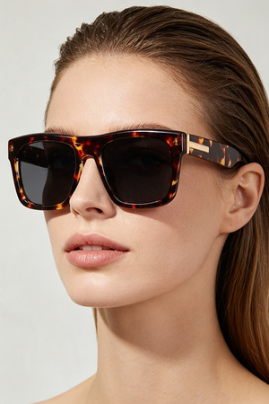 Modern Polished Wayfarer Sunglasses