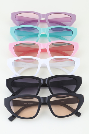 Retro Chic Cateye Sunglasses
