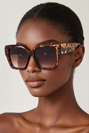 Quilted Accent Square Frame Sunglasses