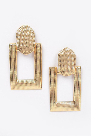 Chic Statement Earring.