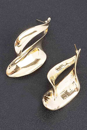 Metal Vintage Earring