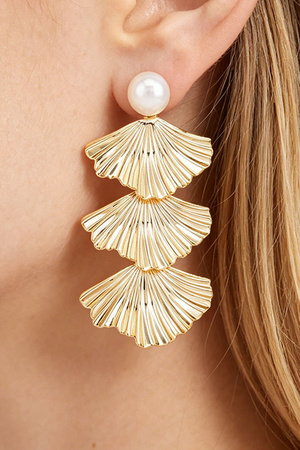 Triple Pleated Fan Pearl Drop Earrings