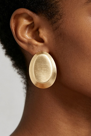 Textured Oval Disc Stud Earrings