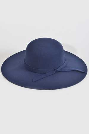 Plain Yet Trendy Bow Hat.