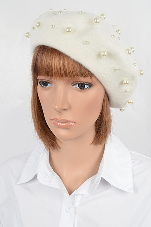 Fashionable Hat With Pearl Details.