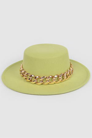 Faux Wool Hat W/Oversized Chain.