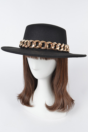 Faux Wool Hat W/Oversized Chain.