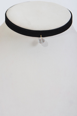 Simple Yet Plain Rhinestone Choker Necklace