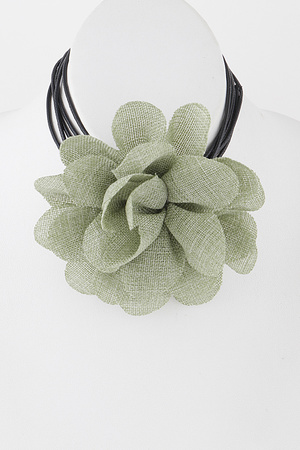Weaved Flower Choker Necklace