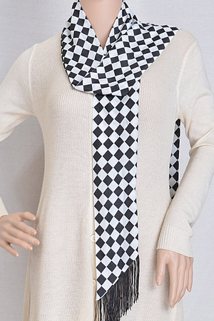 Checkered Scarf With Fringed Ends