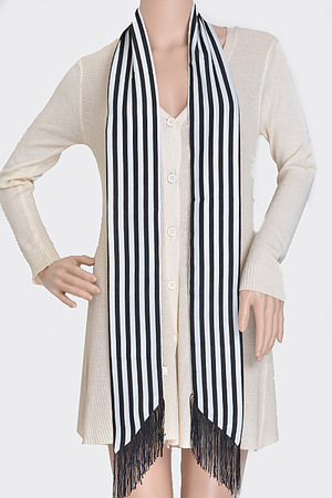 Stripes Scarf With Fringes On Edge