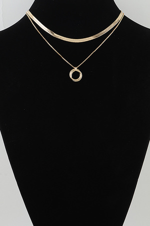 Polished Twirl Loop Chain Necklace