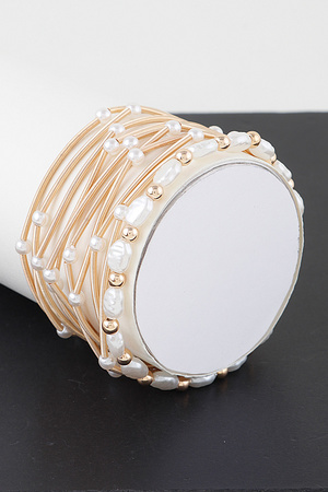 Pearlescent Elegance bracelet