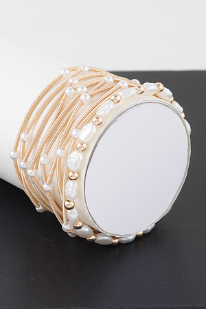Pearlescent Elegance bracelet