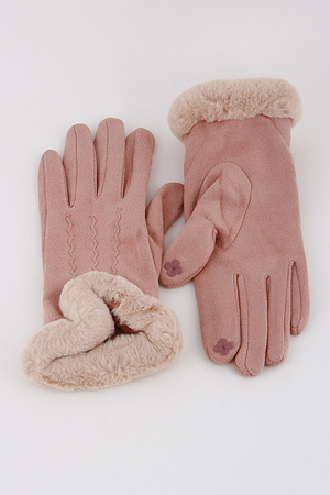 Furry Gloves of Warmth 9HCC