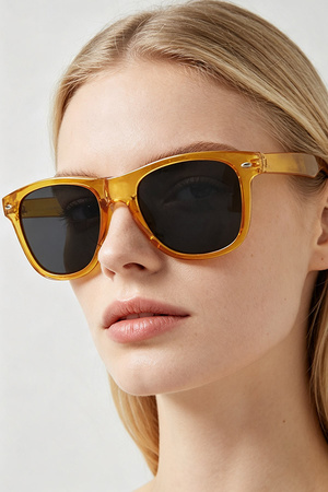 Retro Summer Wayfarer Sunglasses