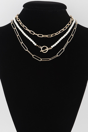 Multi Pearl Toggle Chain Necklace