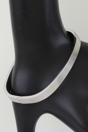 Minimalist Square Profile Bangle