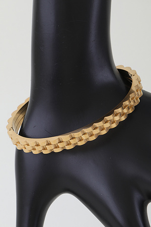 Triple Reverting Cloud Cuff Bracelet