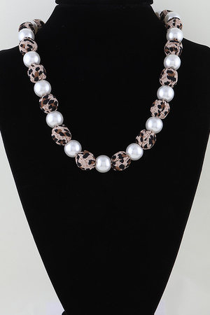 Two Toned Fabric Stone Beaded Necklace