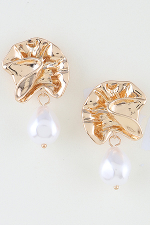 Polished Ruffle Pearl Stone Drop Earrings