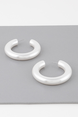 Polished Cream Hoop Earrings