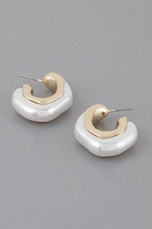 Minimal Stone Hoop Earrings