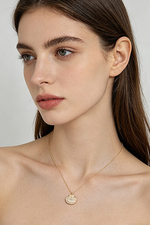 Polished Seashell Pendant Necklace