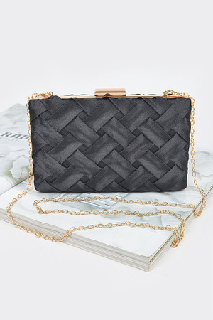 Cross Hatched Chain Clutch