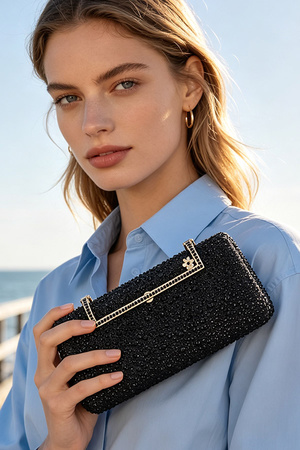 Rhinestone Embellished Frame Clutch Bag