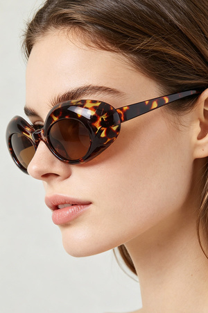 Bulky Oval Goggle Wrap Sunglasses