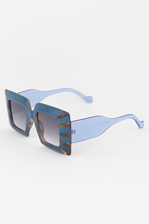 Minimal Rising Box Sunglasses