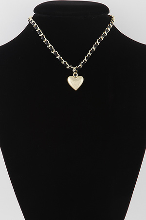 Interlaced Heart Pendant Necklace