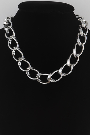 Bent Chain Necklace