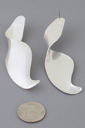Hammered Matte Swirl Earrings