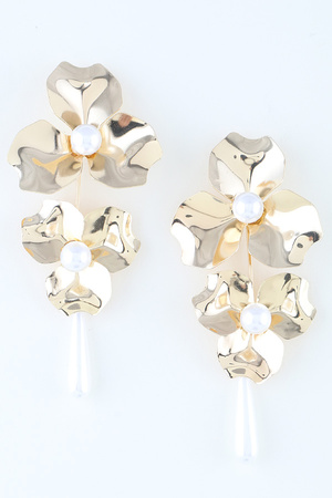 Shiny Pearled Flower Drop Earrings