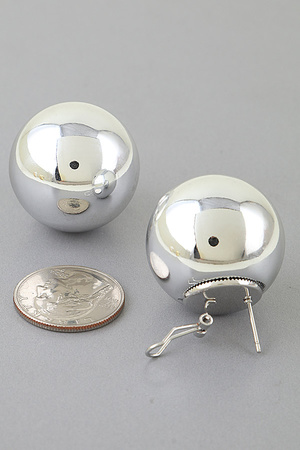 Classic Pearl Stud Earrings