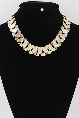 Wide Scale Chain Necklace