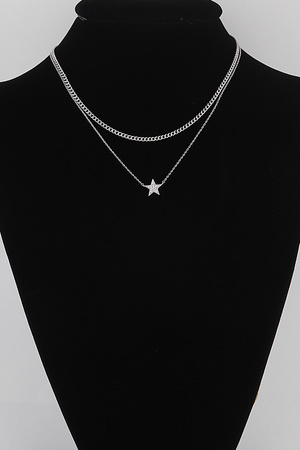 Star Pendant Layered Necklace