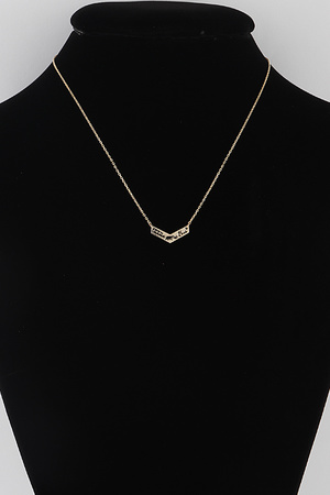 Mama Bear V Necklace