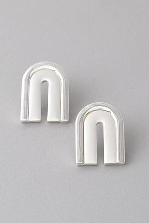 Double Layered Arch Stud Earrings