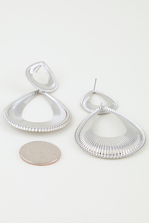 Ribbed Open Teardrop Earrings