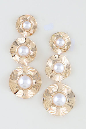 Triple Ribbed Pearl Plate Drop Earrings