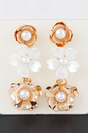 Triple Pearl Flower Earrings Set